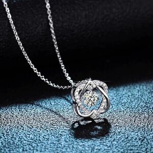 0.5ct GRA Moissanite Necklace for Women Sparkling Simulated Diamond Pendant Beat